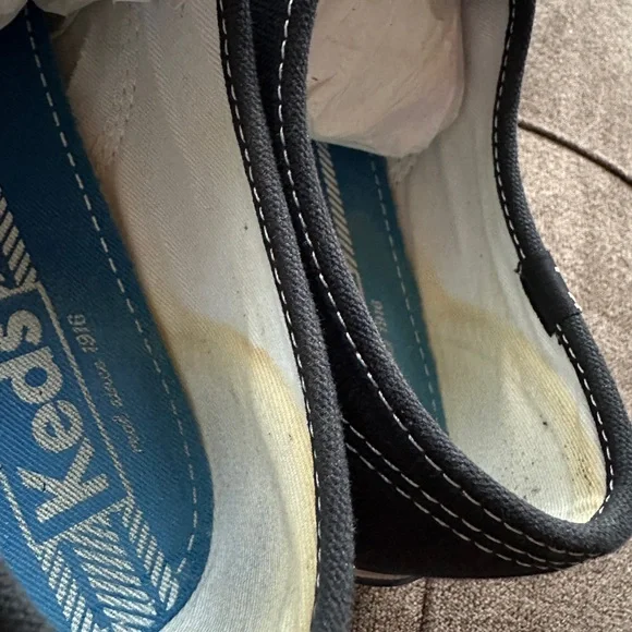 Keds Classic Black Sneakers with White Accents Size 8 - Picture 6 of 9